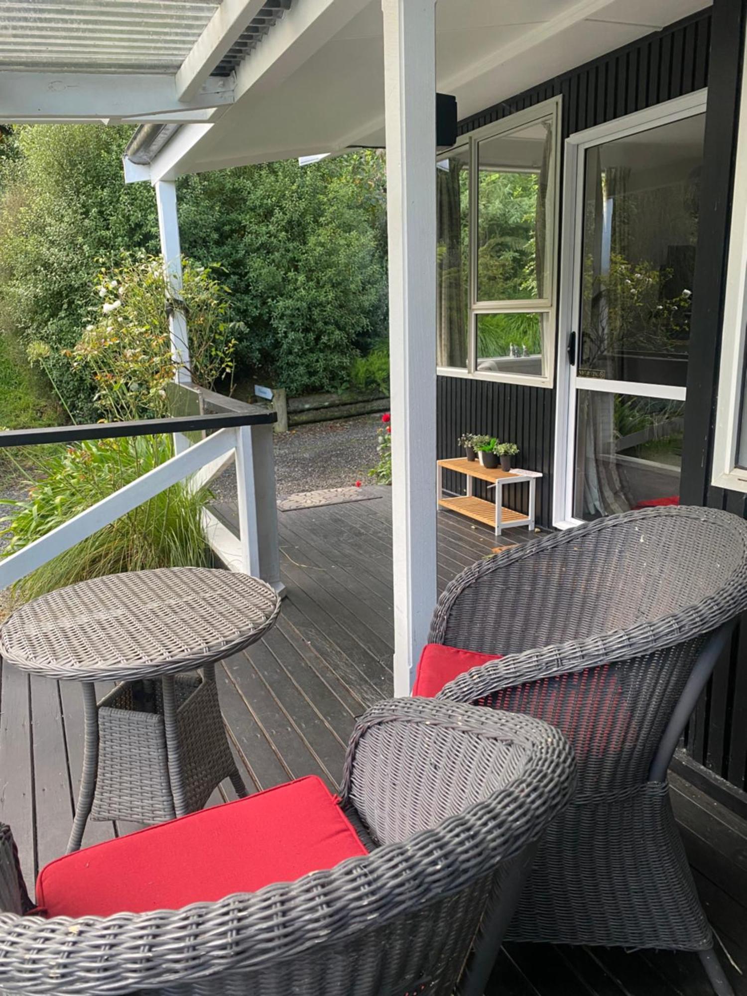 Hideaway - A Couples Retreat Βίλα Akaroa Εξωτερικό φωτογραφία